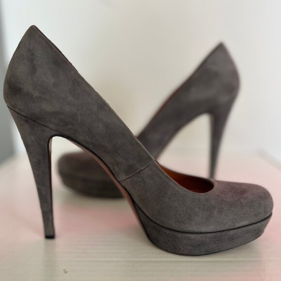 Gucci Betty Pumps Women 38 Gray Suede Platform Stiletto High Heel Made Italy EUC - Picture 1 of 14